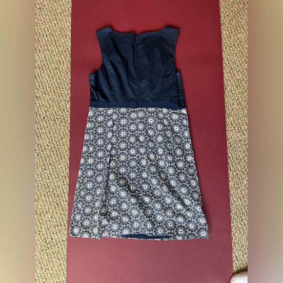 Vineyard Vines Womens Embroidered Sleeveless Dress Size 10 Lined Blue White Navy - Picture 2 of 10